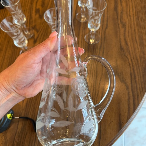 Liquor canister and 5 liquor glasses - Picture 4 of 6